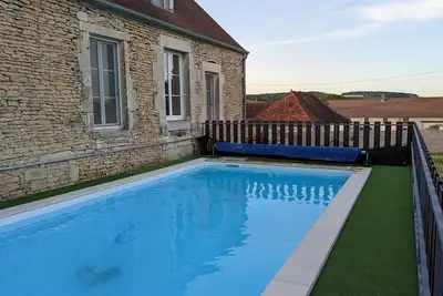 Image de Maison de campagne avec piscine