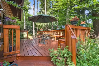 Image de Beautiful Log Cabin | Wooded | Lake Access | Interlochen Arts Academy