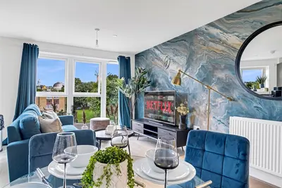 Image de 20%Off Month Stays! New Build | Free Parking | Sleeps 7 |