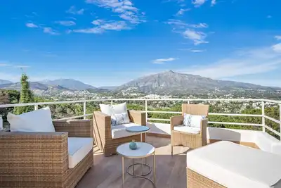 Image de Casa de la Barca - 4br - Views & Rooftop Jacuzzi!