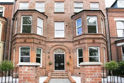 Image de Tranquil & Comfy ~ 5* Central Location ~ Parking!