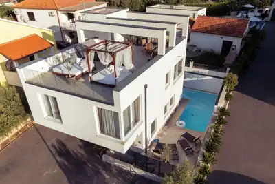 Image de Rooftop Villa w/ Jacuzzi, Swimming pool, Sea Views – Walk to Beach, Sleeps 10