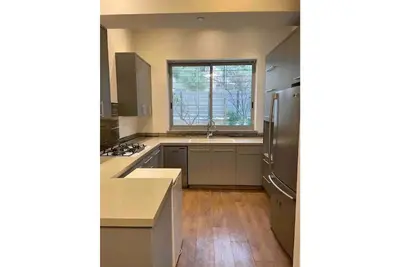 Image de Lovely 5-Bdr Kosher Apartment, Palmach Street