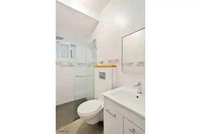 Image de Modern 4-Bdr Kosher Apartment With Garden