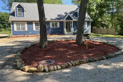 Image de Brand New House, Sleeps 8, Private Beach Rights, Hot Tub!