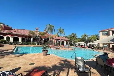 Image de Luxury Waterfront Condo