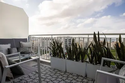 Image de 5* Modern Apartment close to beach