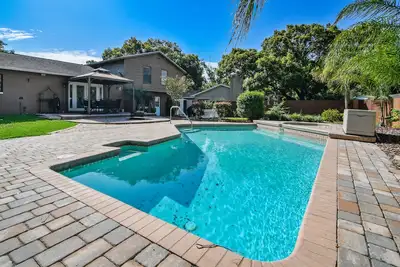 Image de Private Home - Pool & Game Room