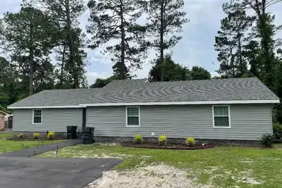 Image de 609-   Beautiful Duplex Minutes from the Hospital!