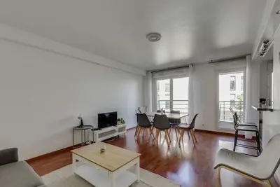 Image de Chic and spacious apart with parking