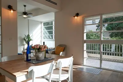 Image de Refined Gordon Apartment with balcony by FeelHome