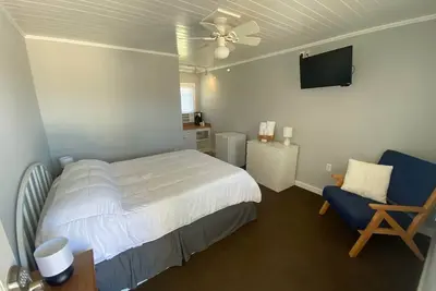 Image de Hotel Room: Queen Bed, 100 meters from oceanfront