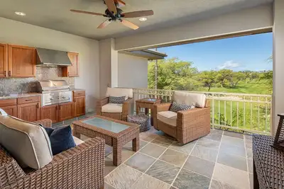 Image de 🏖️Spacious Townhome | Stunning Golf Course Views | Pool & Fitness