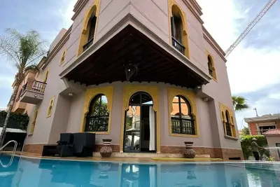 Image de Superbe Villa - Piscine - Hammam - Jacuzzi - cinema