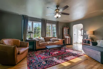 Image de Spacious 5 bed home w/ King beds 16 miles from Acadia National Park