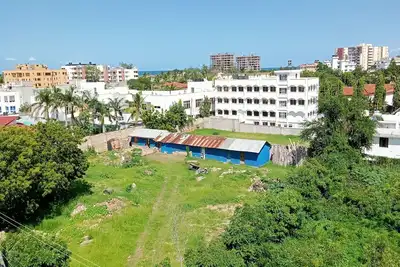Image de Located behind City Mall Nyali, 3rd avenue Roadand hallapark.