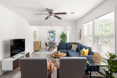 Image de Modern Bungalow Minutes from Downtown Atlanta and Lakewood