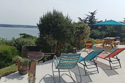 Image de Grande maison, vue sur mer, à 5 minutes à pied de la plage