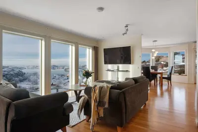 Image de 1. Huset H - Trois Chambres Villa, Couchages 6