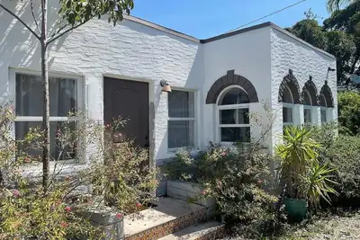 Spanish-Style Home 3br/2ba w/ Free Parking