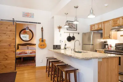 The Corner Pocket: Style & Space w/ pool & hot tub!