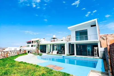 Image de Vista Linda Bungalow Punta Veleros, w/pool and view of the sea.