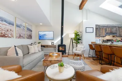 Image de Spacious Family Friendly Mainstreet Townhome - Downtown Telluride