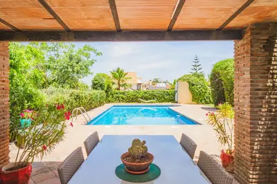 Cubo's Los Cipreses \/ piscine privée \/ wifi gratis