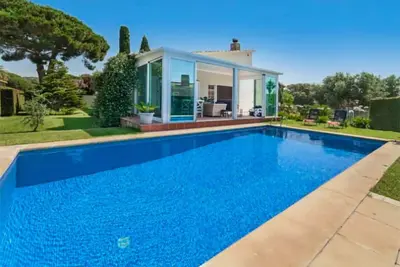 Image de Club Villamar - Très jolie villa avec piscine privée, terrasse, barbecue, jardin située dans un q. . .