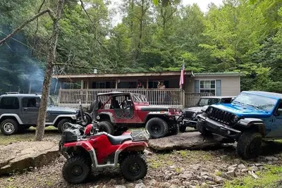 Image de Plum Crazy Appalachian Resort on Atv trail by Waterfalls, 17mi to Norris Lake.