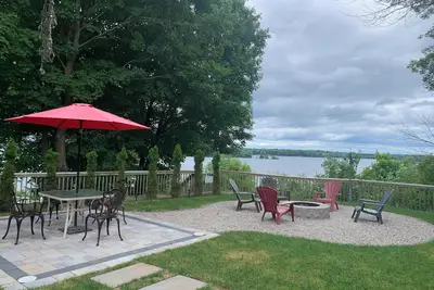 Image de Cottage Getaway overlooking the Lake