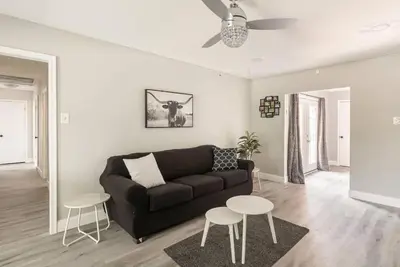 Image de Spacious, and centrally Located, 25 minutes from the Center of Downtown Dallas