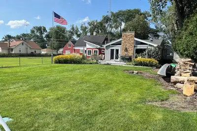 Image de Beautiful Riverhaus Setting