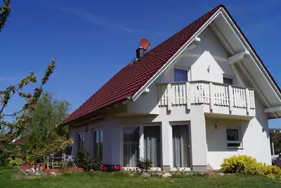 Spacious and luxurious new building in a quiet location