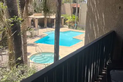 Image de Luxury 2-bedroom, 2-bathroom Condo