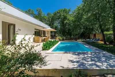 Image de Maison de vacances privée avec Wifi, piscine privée, climatisation, Tv, terrasse, animaux admis