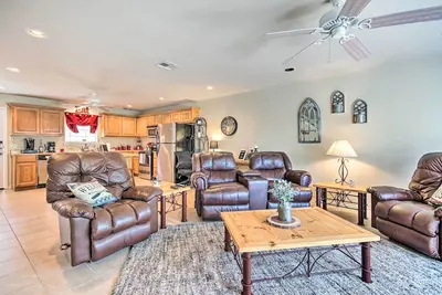 Image de Deck & Lake Access: Cozy Townhome in Eucha
