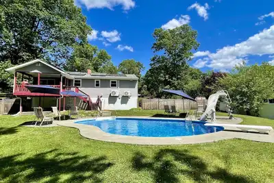 Image de Beacon, Hudson Valley, 4bedroom 2bath, Sleeps 7, Pool, Hot Tub, Wifi, 1. 5m to town