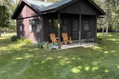 Image de Cozy, rustic log cabin on Mullett Lake #6