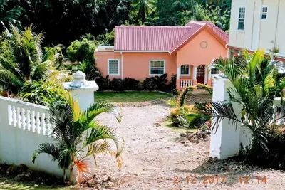 Image de Echoed Small Cottage