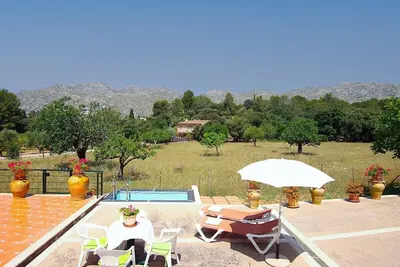 Image de Confortable maison de vacances avec une vue imprenable, minutes de la plage