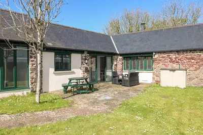 Image de Ramsey Cottage, pet friendly, with a garden in Milford Haven