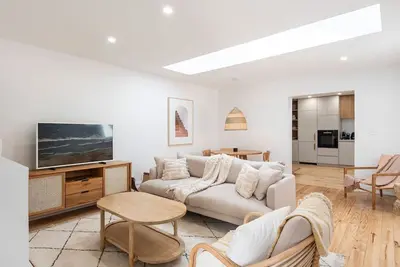 Image de Modern Haven in Vibey Fitzroy Walk to shops