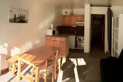 Image de Studio Pmr près des pistes avec coin montagne et balcon