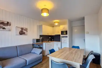 Image de Appartement rénové, Balcon sud, Animaux admis, Parking en option