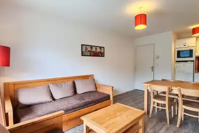 Image de Appartement spacieux 3 pièces • Animaux admis • Parking optionnel • Balcon sud