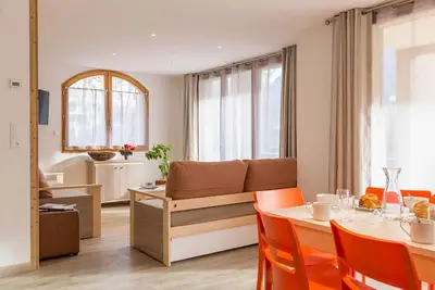 Image de Appartement rénové 10 pers · Proche pistes · WiFi gratuit · Terrasse · Coin cabine · Animaux acceptés