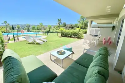 54 - Appartement sur le golf de la Cala