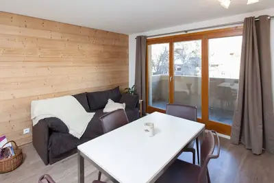 Studio au pied des pistes avec casier à skis et Wifi gratuit à Briançon
