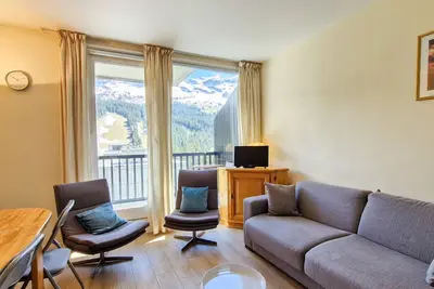 Image de Studio confort avec balcon sud, proche pistes et commerces, équipements pour 4 personnes